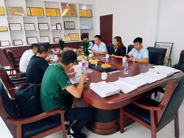 1598509336418.jpg 新聞=內(nèi)蒙古億利集團(tuán)領(lǐng)導(dǎo)蒞臨我司考察指導(dǎo)工作01.jpg