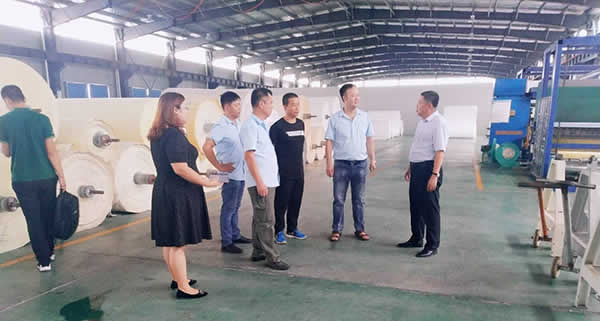 1598509383469.jpg 新聞=內(nèi)蒙古億利集團(tuán)領(lǐng)導(dǎo)蒞臨我司考察指導(dǎo)工作04.jpg