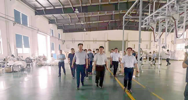 1624950282737.jpg 新聞=縣人大來(lái)我司調(diào)研經(jīng)濟(jì)發(fā)展運(yùn)行情況01.jpg